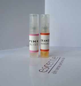 Sample set of 2 escentie perfumes. Theme : Activation